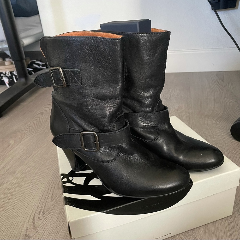 Steven madden black leather buckle booties boots